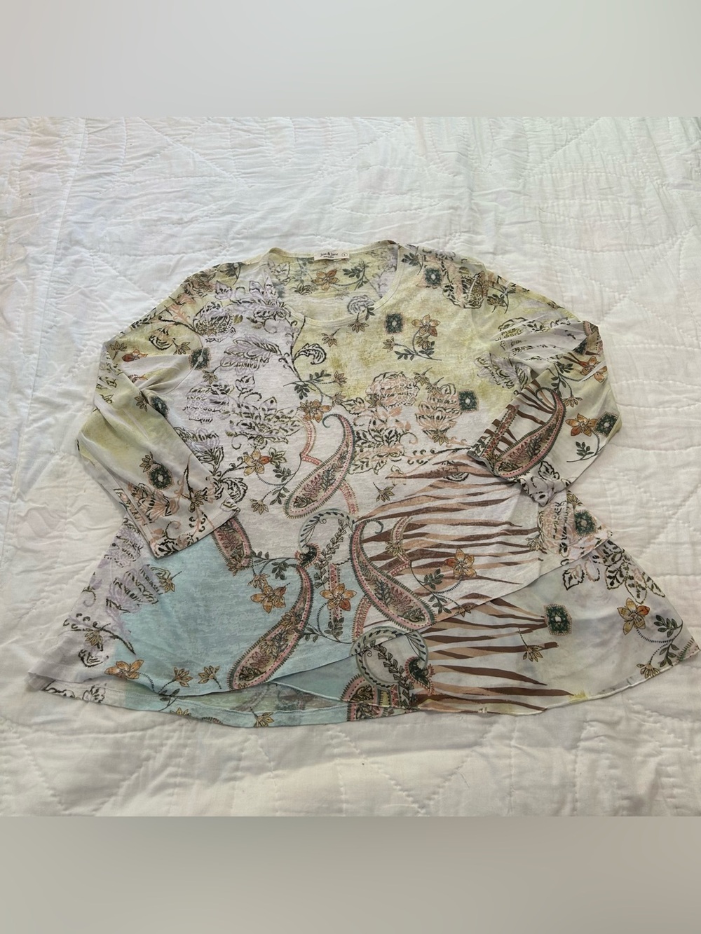 Jess & Jane Boho Mesh Tunic Top 3/4 Sleeve Paisley Floral Asymmetric Hem Size L